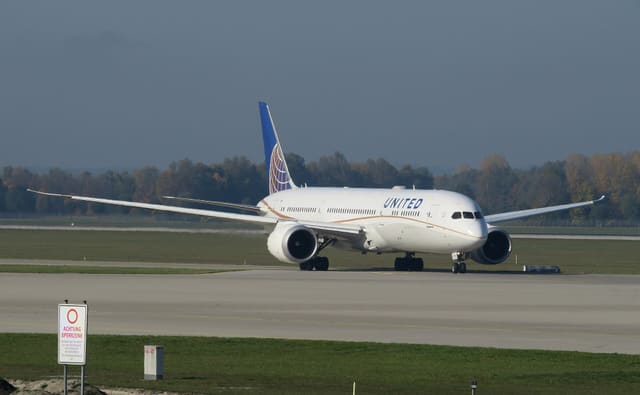 N27957 - Boeing