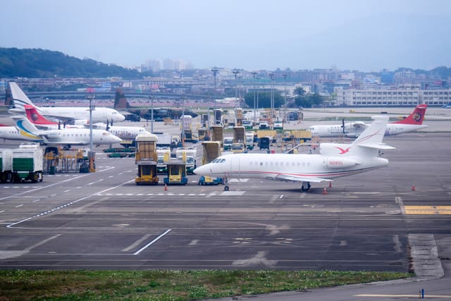N28VL - Business jet