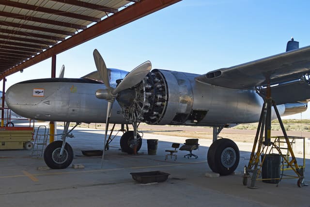 N126HP - Twin-engine aircraft