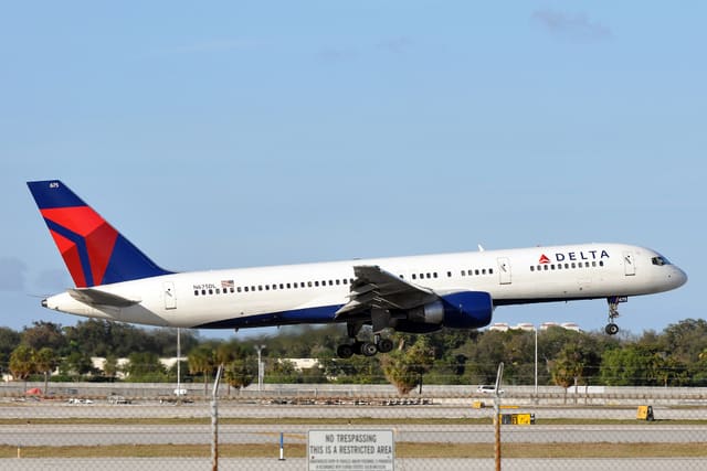 N675DL - Boeing