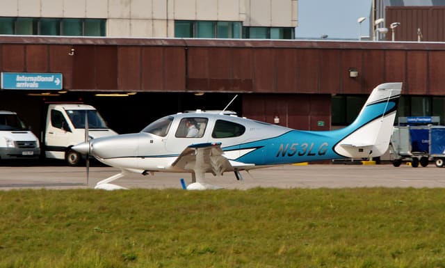 N53LG - Cirrus