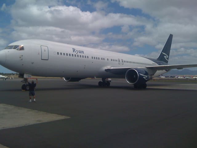 N125RD - Twin-engine aircraft