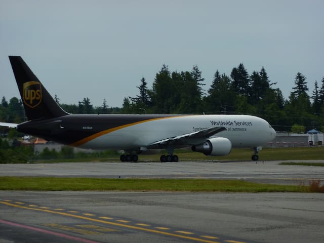 N340UP - Twin-engine aircraft