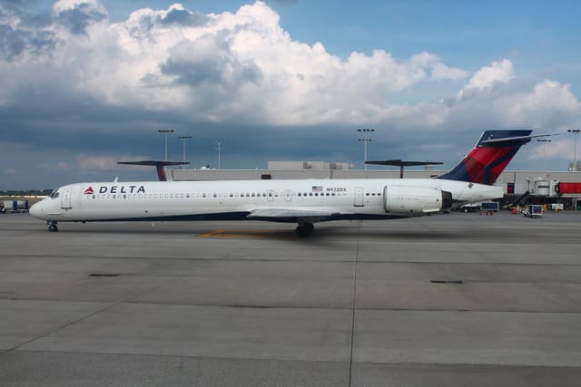 N922DX - Douglas
