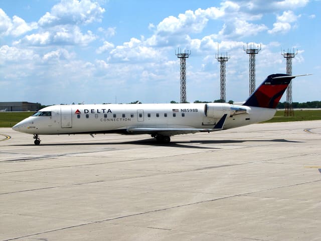 N8598B - Bombardier