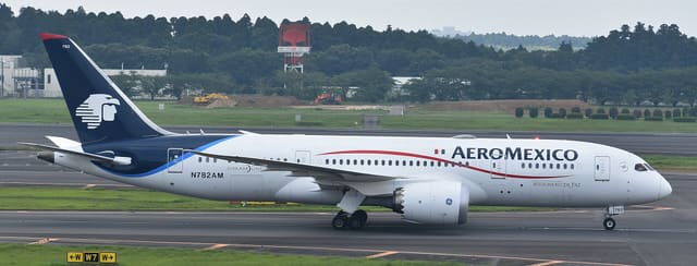 N782AM - Twin-engine aircraft
