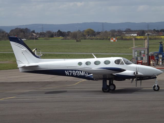 N789MD - Twin-engine aircraft