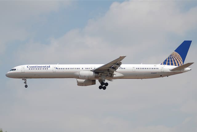 N56859 - Twin-engine aircraft
