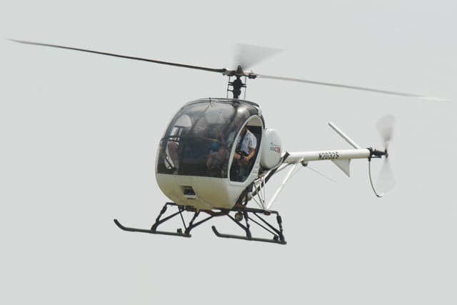 N2032S - Helicopter