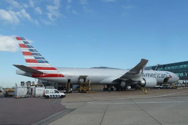 N719AN - Twin-engine aircraft