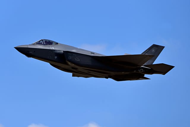  - Aircraft