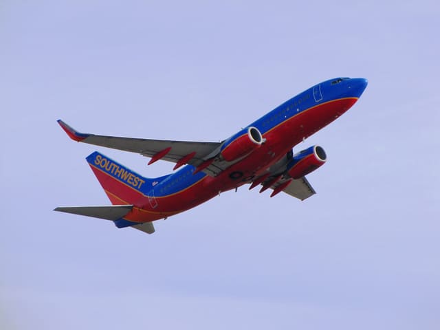 N741SA - Twin-engine aircraft