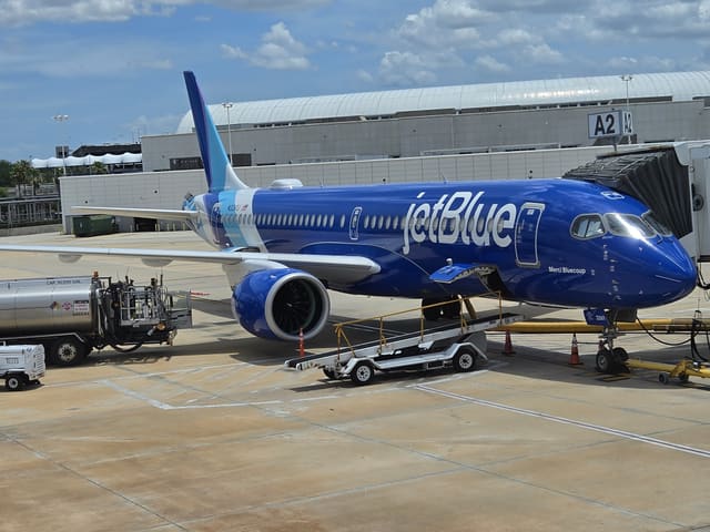 N3261J - Airbus A220-100