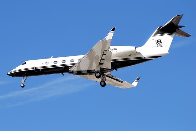 N711SW - Business jet