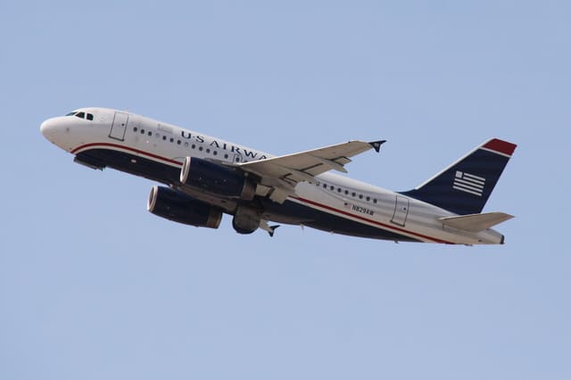 N829AW - Twin-engine aircraft