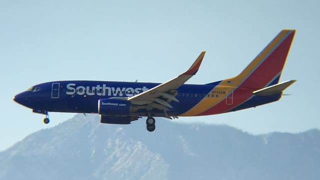 N772SW - Boeing
