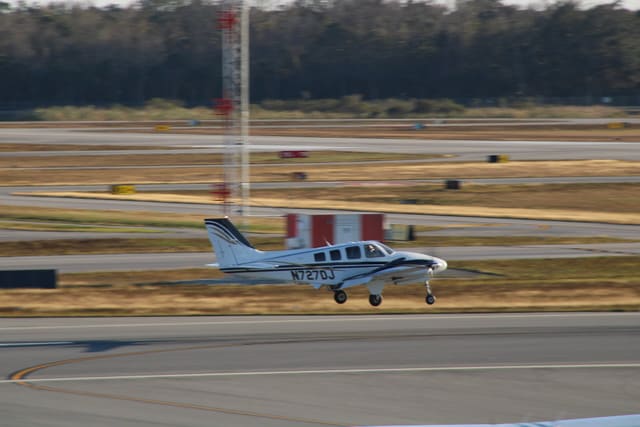 N727DJ - Twin-engine aircraft