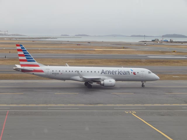 N958UW - Embraer