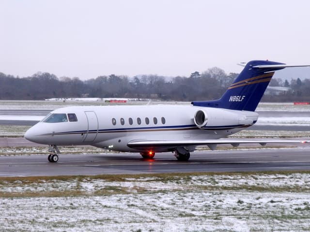 N86LF - Business jet