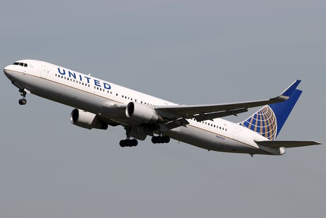 N667UA - Boeing