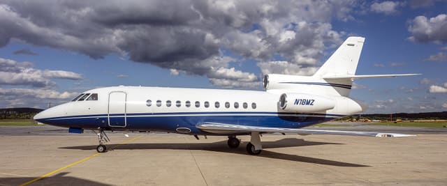 N18MZ - Business jet