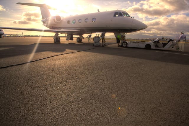 N227LA - Business jet