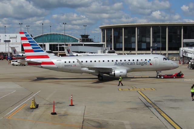 N401YX - Embraer