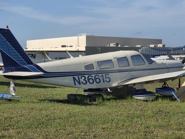 N36615 - Piper PA-32-300
