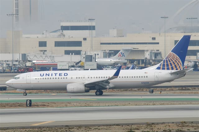 N76523 - Boeing