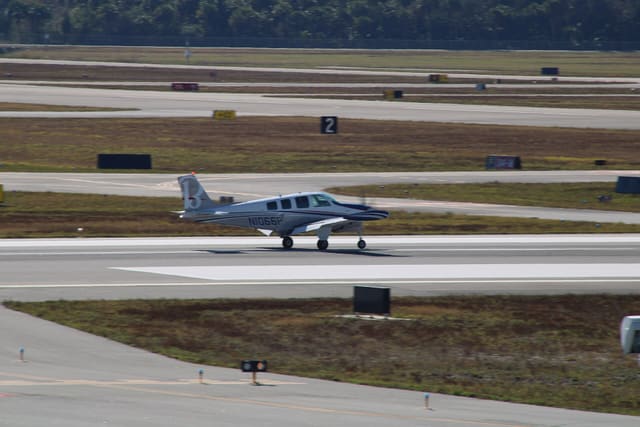N1066P - Beech