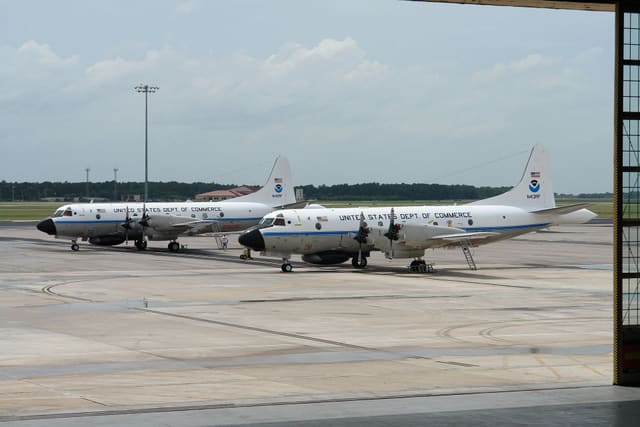N42RF - Lockheed