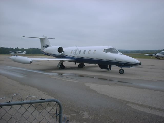 N135FA - Business jet
