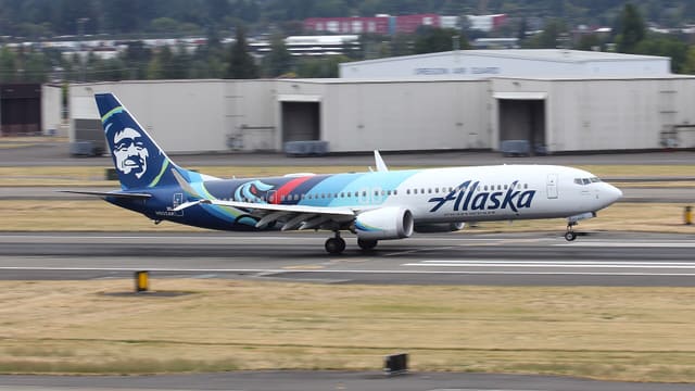 N933AK - Boeing