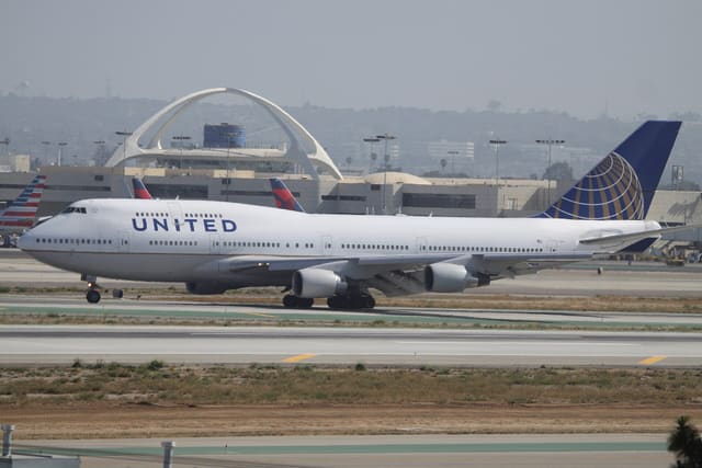 N128UA - Boeing