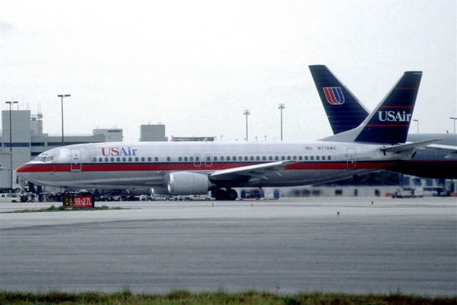 N778AU - Twin-engine aircraft
