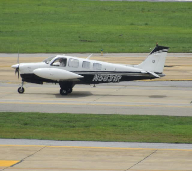 N5831R - Single-engine aircraft