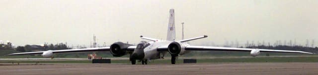 N926NA - Twin-engine aircraft