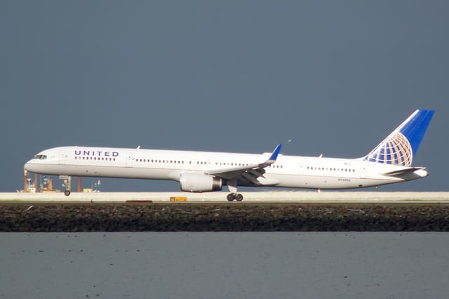 N74856 - Twin-engine aircraft