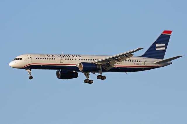 N938UW - Twin-engine aircraft