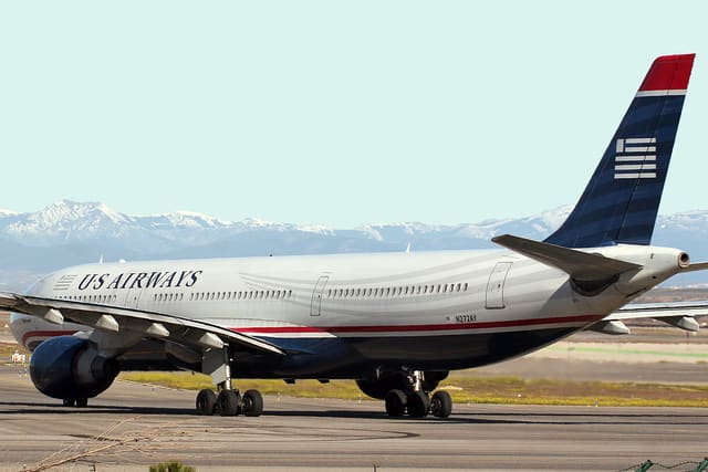 N272AY - Twin-engine aircraft
