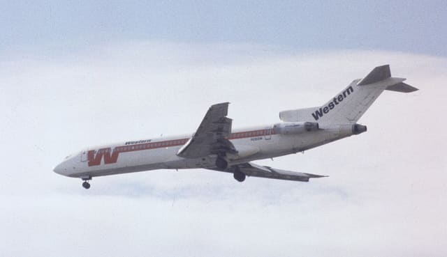 N2810W - Aircraft