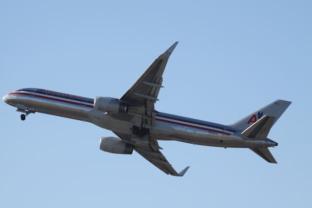 N194AA - Boeing