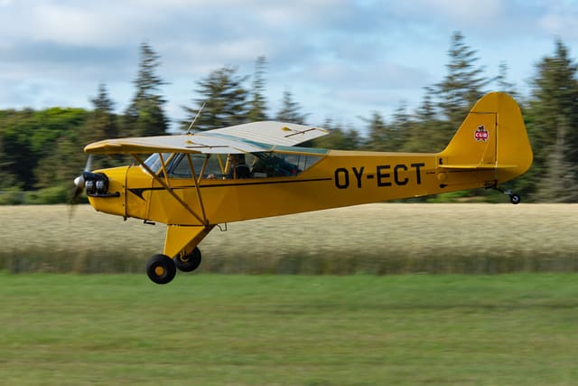 OY-ECT - Piper