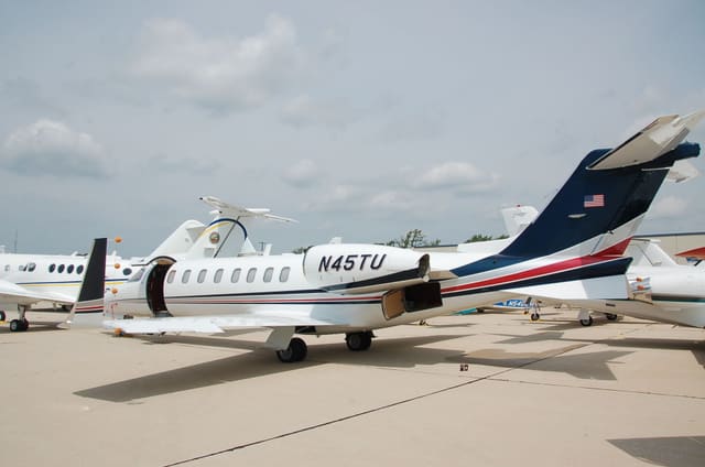 N45TU - Business jet