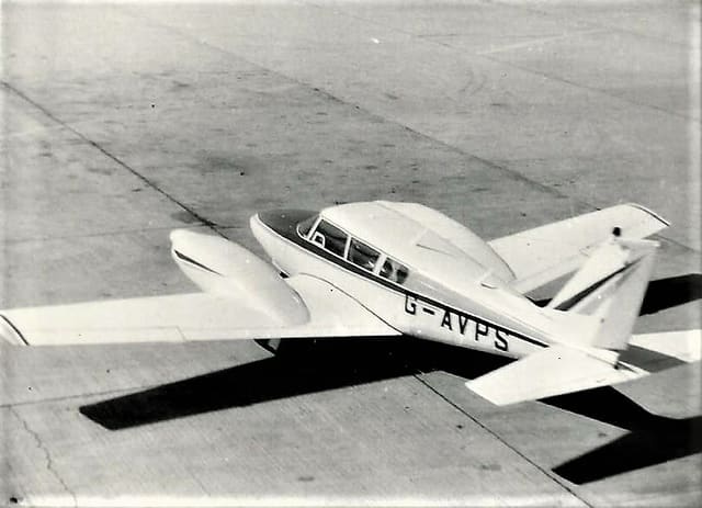 G-AVPS - Twin-engine aircraft