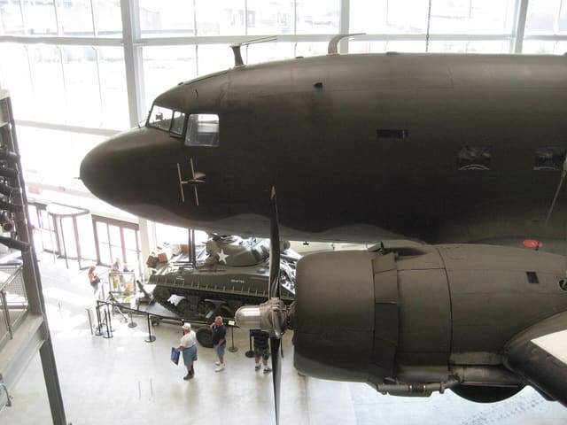  - Twin-engine aircraft