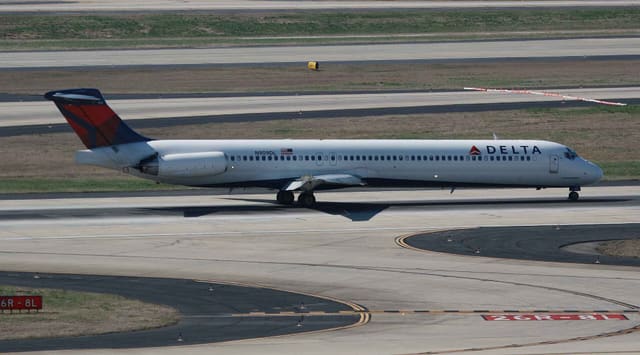 N909DL - Aircraft