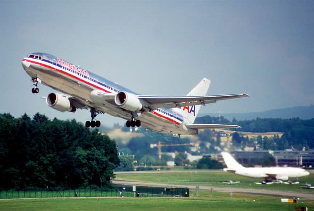 N352AA - Boeing