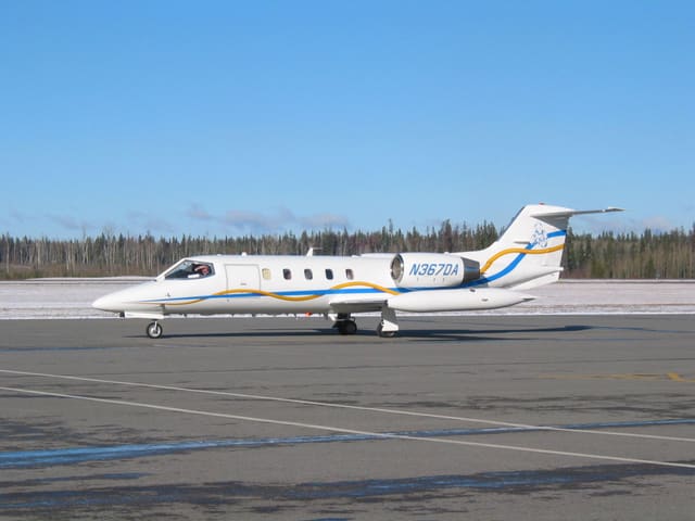 N367DA - Business jet