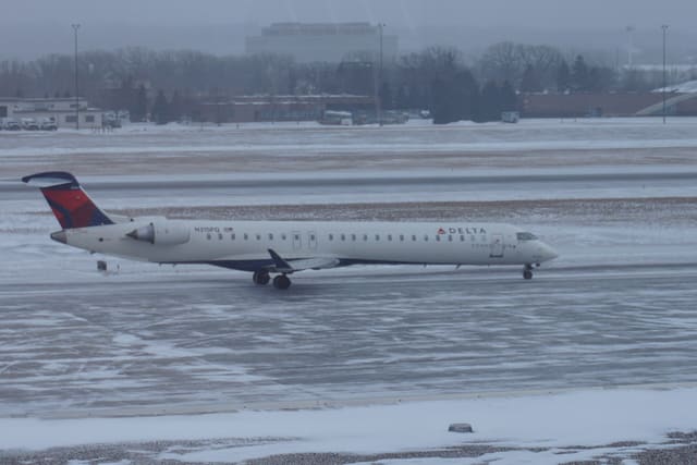 N315PQ - Bombardier